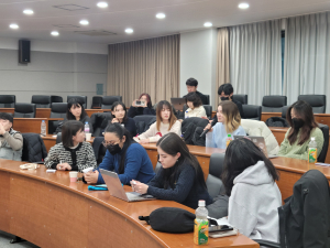 [Jan 16] Soka University (US) Students Visit IJS, SNU