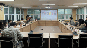 [4月22日] 日本の男性同性愛雑誌の文化史: 遊戯と抵抗の間で